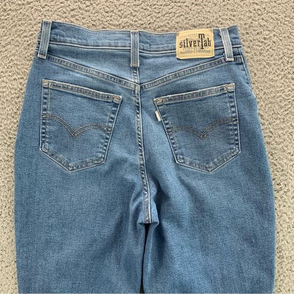Levi's Silvertab High Waisted Mom Jeans Tapered Women's Jeans  -  Size:  28 - Picture 4 of 16